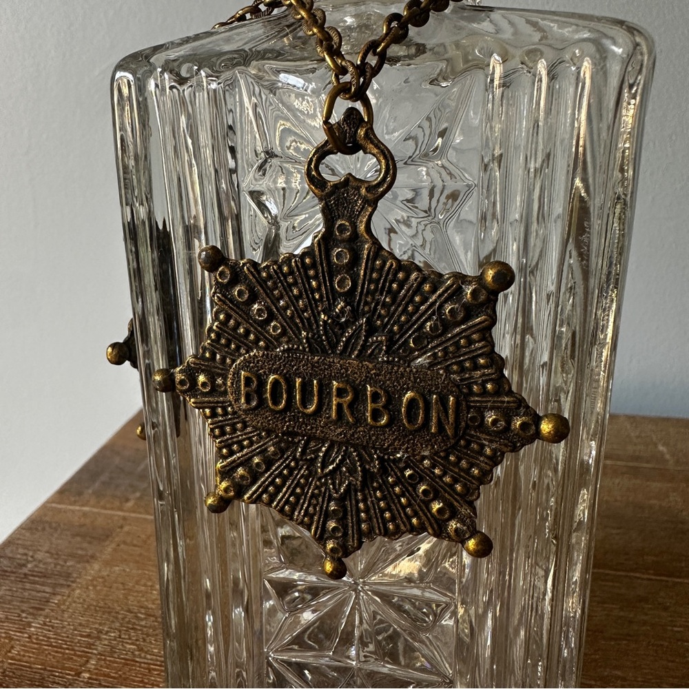 Vintage square cut-glass liquor decanter with a reversible metal medallions - Picture 5 of 7